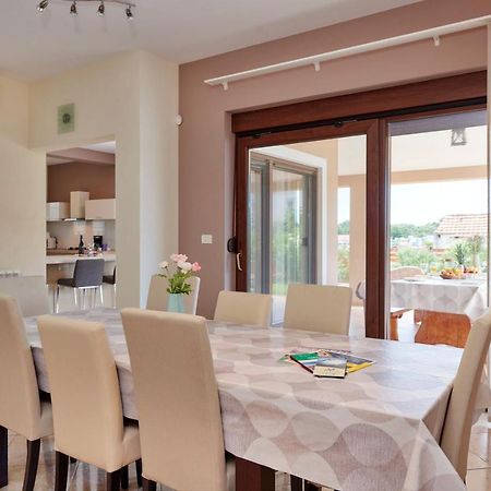 Villa Bartona For 8 Persons With Private Swimmingpool Pula Exterior photo